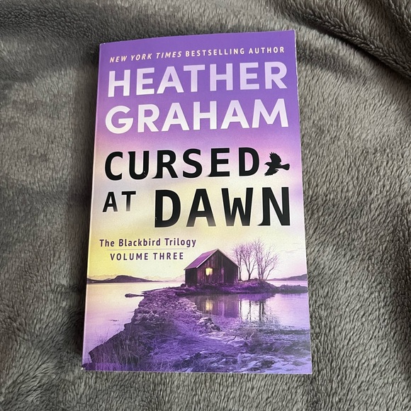 5 Paperbacks - Picture 3 of 10